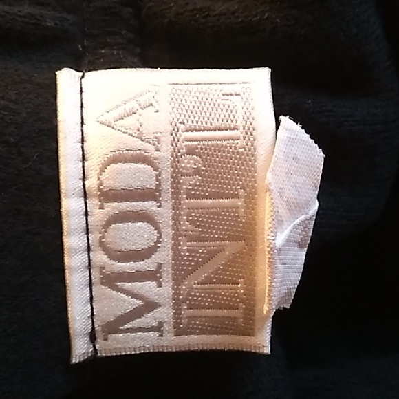 Moda Classic Black Pencil Skirt - Picture 3 of 3